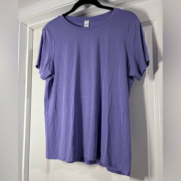 lululemon athletica Dark Lavender Relaxed Short Sleeve Tee - Picture 4 of 7
